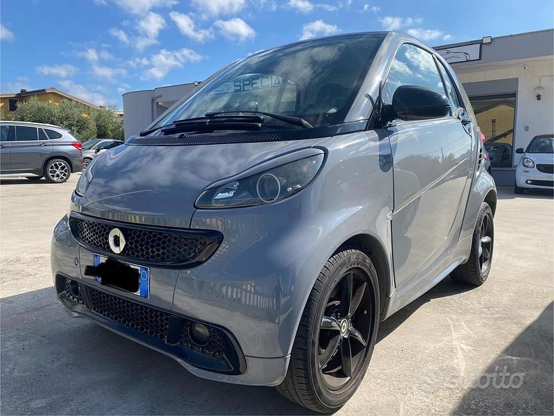 Usata 2012 Smart ForTwo Coupé Brabus Due volumi | 5000 € (Buon prezzo) - Immagine 1/4