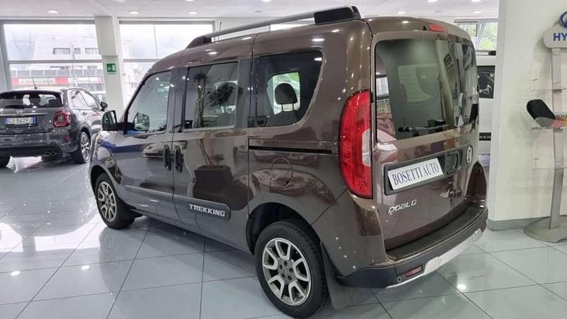 Usata Fiat Doblò Trekking 120 CV (88 kW) 2018 Marrone Monovolume