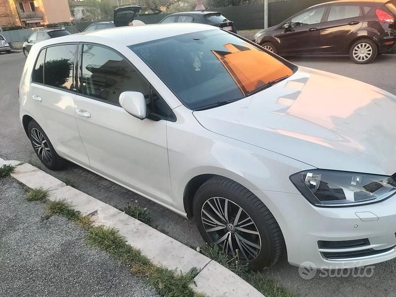 Usata VW Golf VII 85 CV (62 kW) 2017 Bianco Berlina