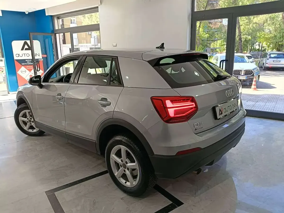Usata Audi Q2 Business 116 CV (85 kW) 2020 Dark metal grey SUV
