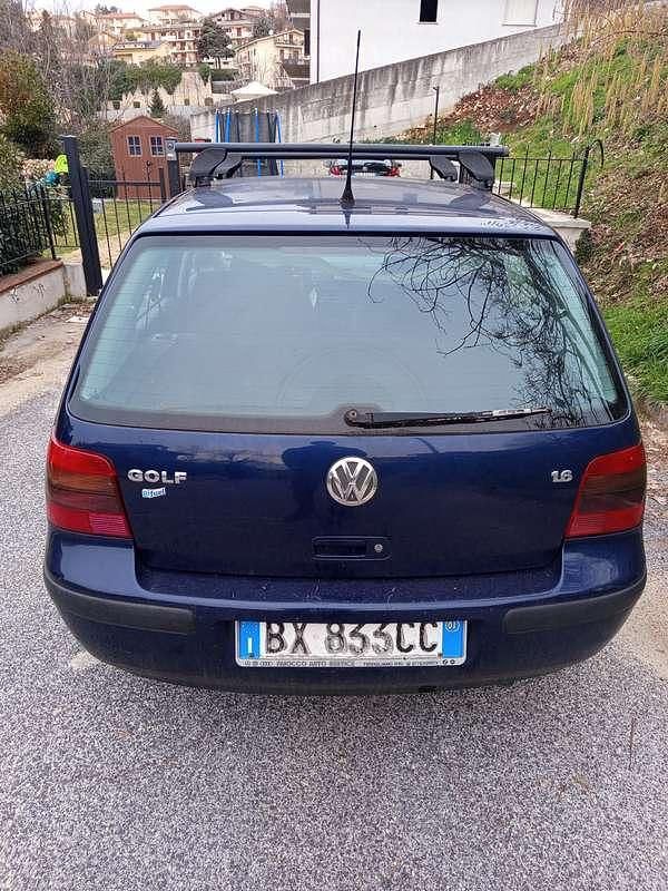 Usata VW Golf IV 105 CV (77 kW) 2001 Berlina