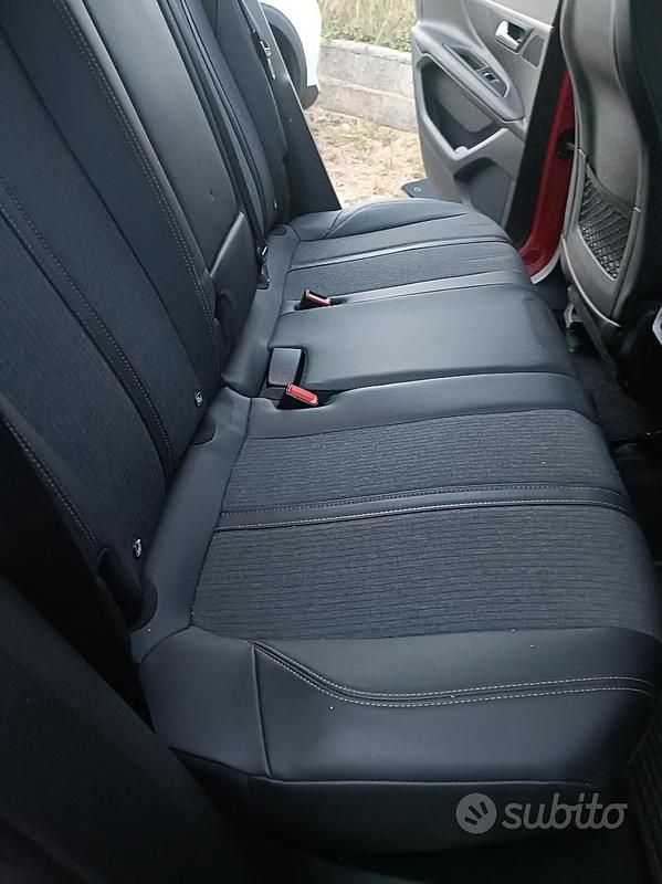 Usata Peugeot 3008 GT-line 120 CV (88 kW) 2019 Rosso SUV