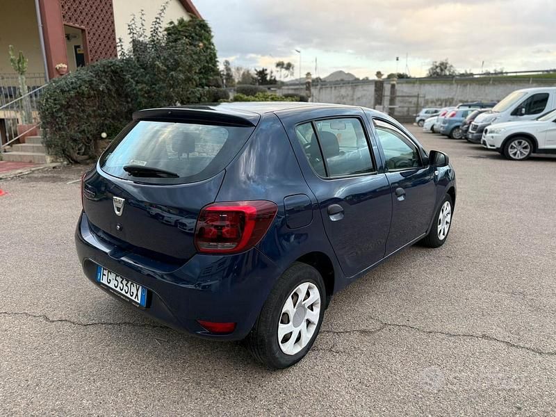 Usata Dacia Sandero 89 CV (65 kW) 2017 Blu Berlina