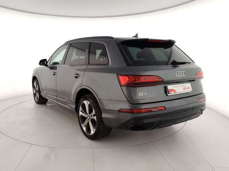 Usata Audi Q7 Sport 286 CV (210 kW) 2023 Grigio SUV