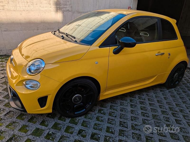 Usata Abarth 595 Pista 160 CV (117 kW) 2018 Giallo Utilitaria