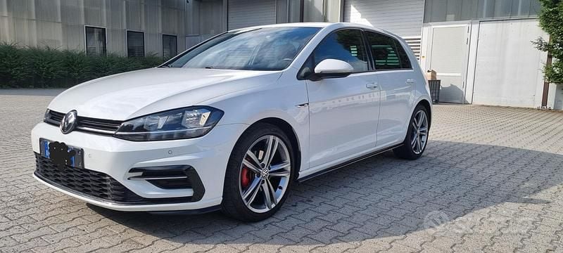 Bianco Usata 2018 VW Golf R-line Berlina | 17.500 € (Buon prezzo) - Immagine 1/4