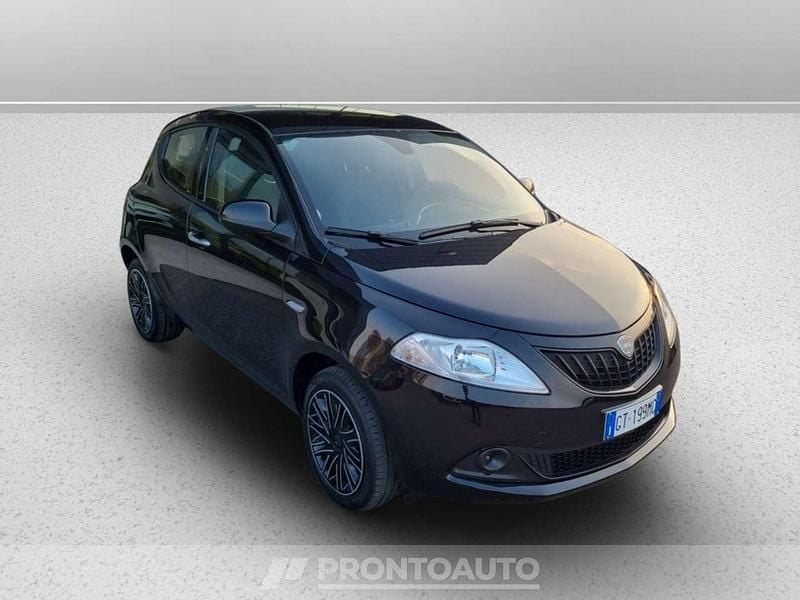 Usata Lancia Ypsilon S 70 CV (51 kW) 2024 Nero Utilitaria
