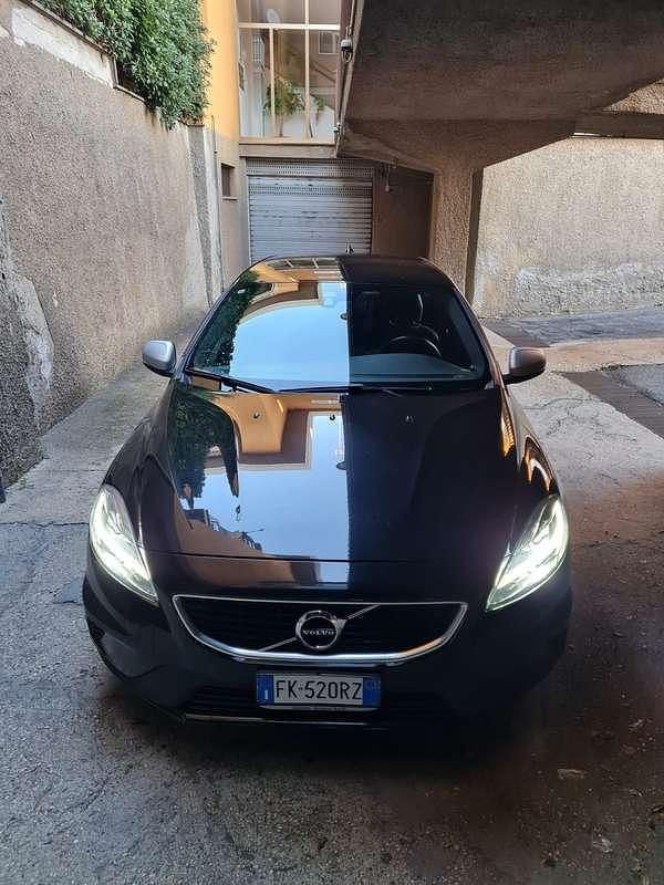 Usata Volvo V40 R-Design 120 CV (88 kW) 2017 Berlina