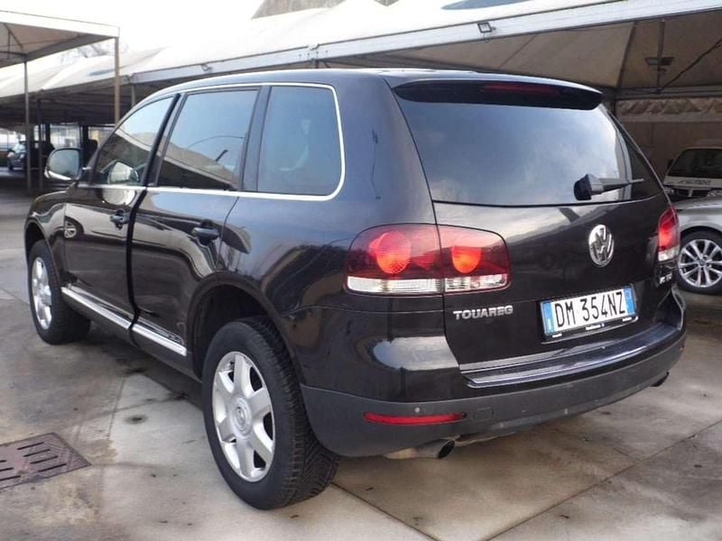 Usata VW Touareg 224 CV (164 kW) 2008 Nero SUV