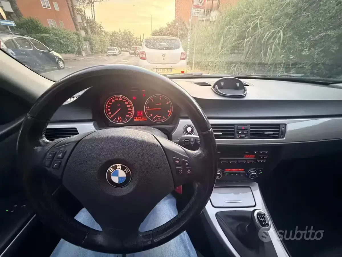Usata BMW 320 184 CV (135 kW) 2011 Grigio Station wagon