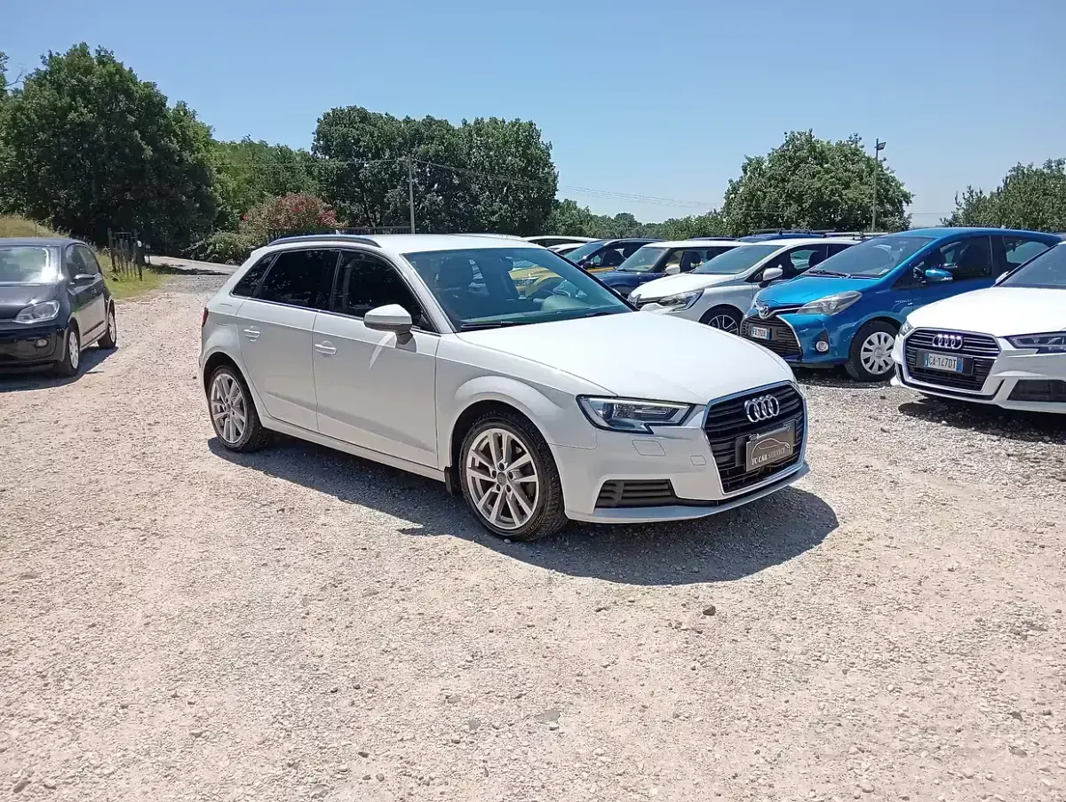 Usata Audi A3 Business 110 CV (80 kW) 2016 Bianco Berlina