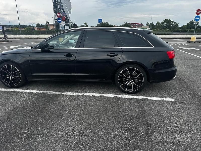 Nero Usata 2012 Audi A6 Station wagon | 9500 € (Buon prezzo) - Immagine 1/4