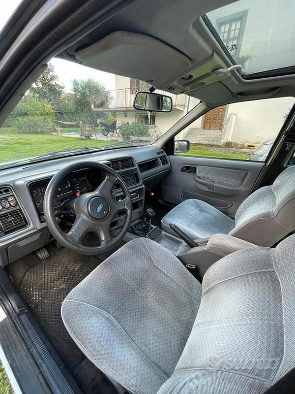 Usata Ford Sierra Ghia 122 CV (89 kW) 1991 Bianco