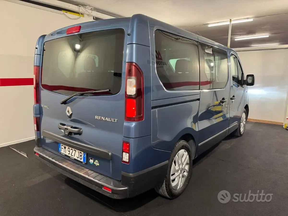 Usata Renault Trafic Intens 125 CV (91 kW) 2017 Bluazzurro Monovolume