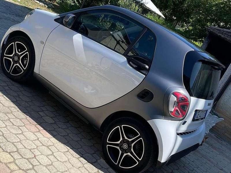 Bianco Usata 2021 Smart ForTwo Coupé Pulse Utilitaria | 12.000 € (Ottimo prezzo) - Immagine 1/4