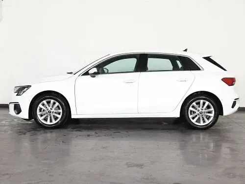 Usata Audi A3 Business 150 CV (110 kW) 2023 Bianco ibis Berlina