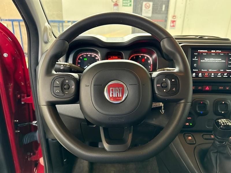 Usata Fiat Panda Cross Cross 70 CV (51 kW) 2024 Rosso Utilitaria
