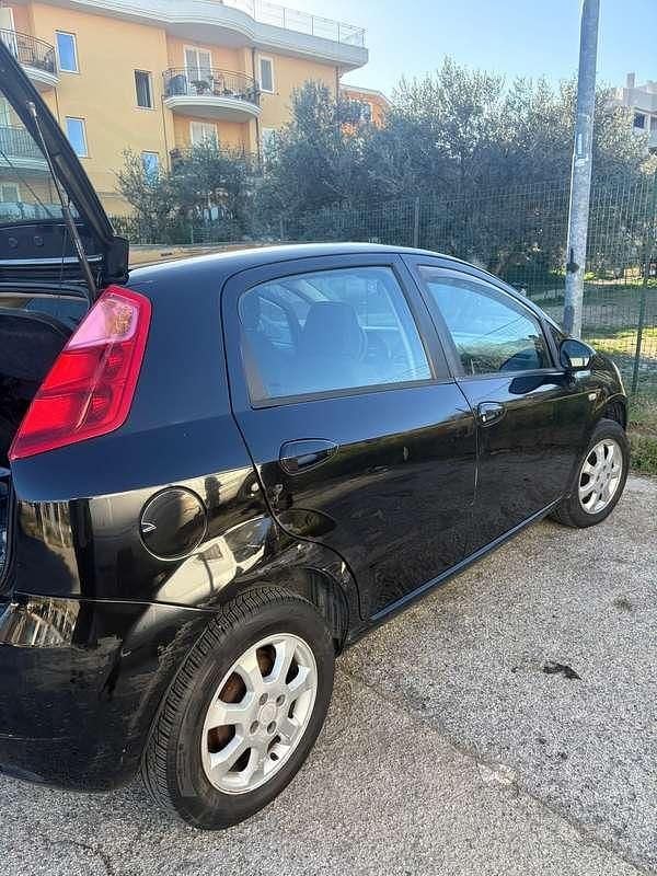 Usata Fiat Grande Punto 77 CV (56 kW) 2009 Utilitaria