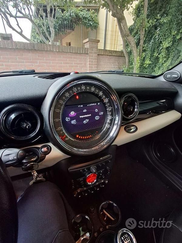 Nero Usata 2011 Mini Cooper S Due volumi | 9500 € (Buon prezzo) - Immagine 1/4