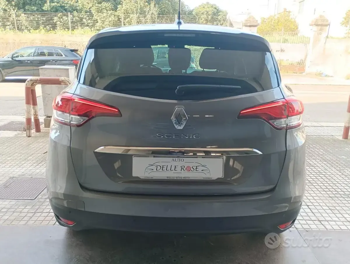 Usata Renault Scenic E-Tech Business 120 CV (88 kW) 2021 Grigio Monovolume