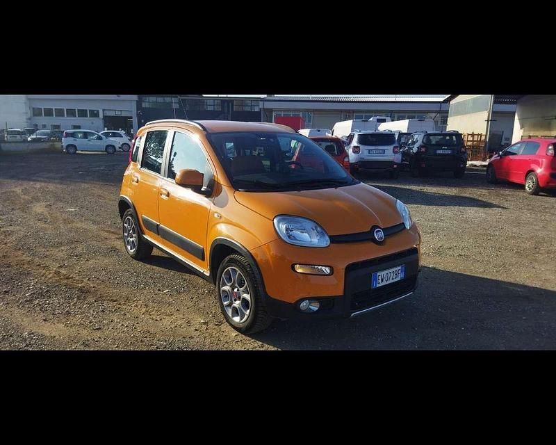 Usata Fiat Panda Trekking 75 CV (55 kW) 2014 Arancio Berlina