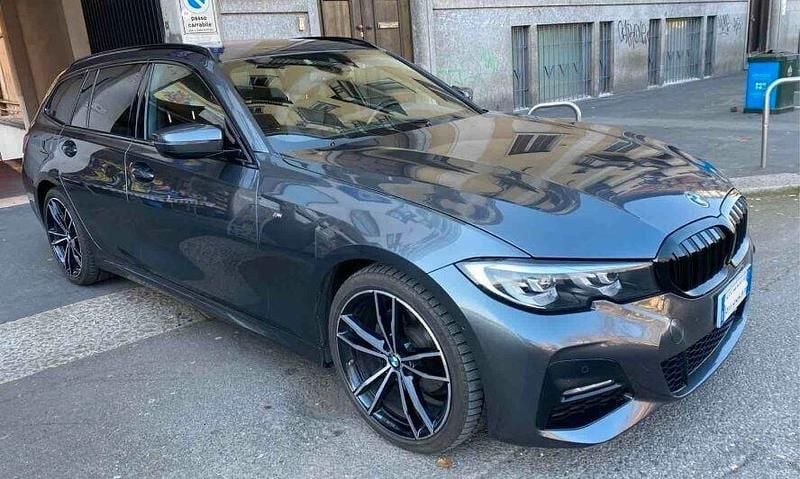 Usata BMW 320e M Sport 190 CV (139 kW) 2022 Nero Station wagon