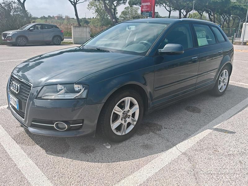 Usata Audi A3 90 CV (66 kW) 2012 Grigio Utilitaria