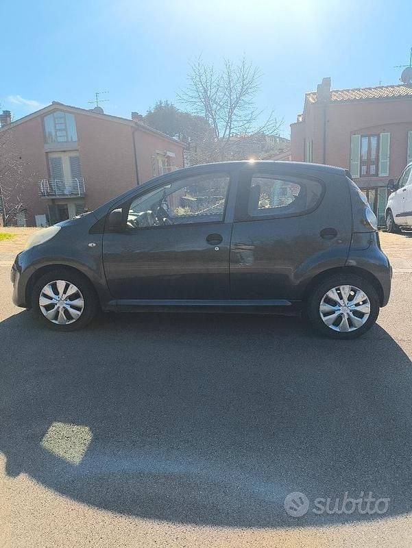 Usata Citroën C1 68 CV (50 kW) 2012 Grigio Utilitaria