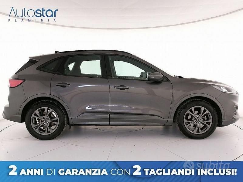 Usata Ford Kuga ST-Line 190 CV (139 kW) 2023 Grigio SUV