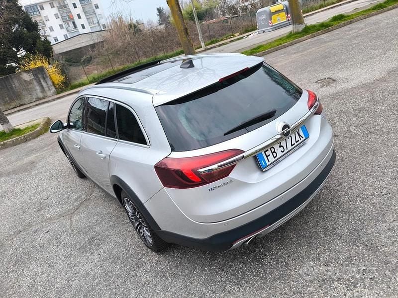 Usata Opel Insignia 170 CV (125 kW) 2016 Grigio Station wagon