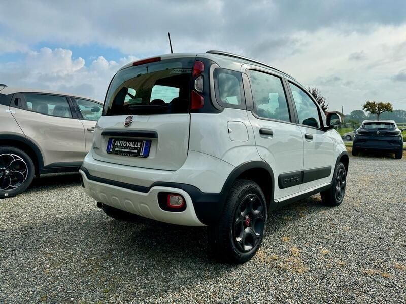 Usata Fiat Panda Cross Cross 85 CV (62 kW) 2022 Bianco Utilitaria