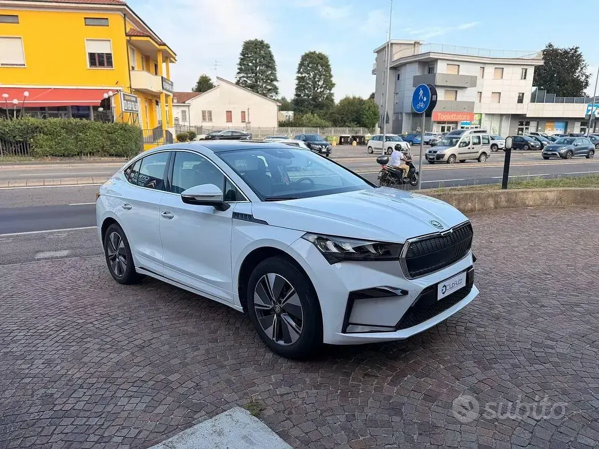 Usata Skoda Enyaq iV SportLine 150 kW (204 CV) 2023 Bianco SUV
