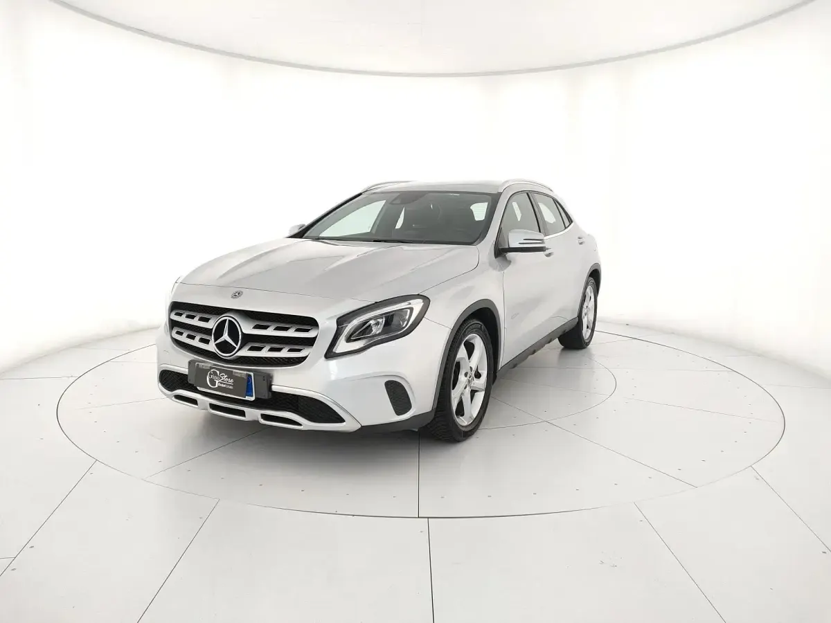 Usata Mercedes GLA180 122 CV (89 kW) 2019 SUV