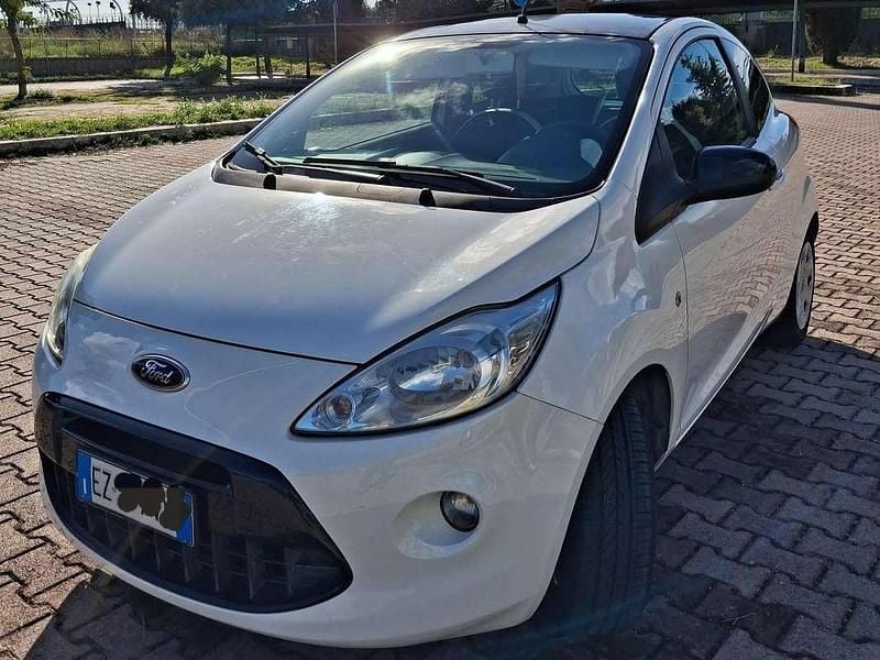 Usata Ford Ka Titanium 69 CV (50 kW) 2015 Utilitaria