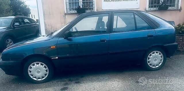 Usata Lancia Delta S 75 CV (55 kW) 1995 Blu/azzurro Utilitaria