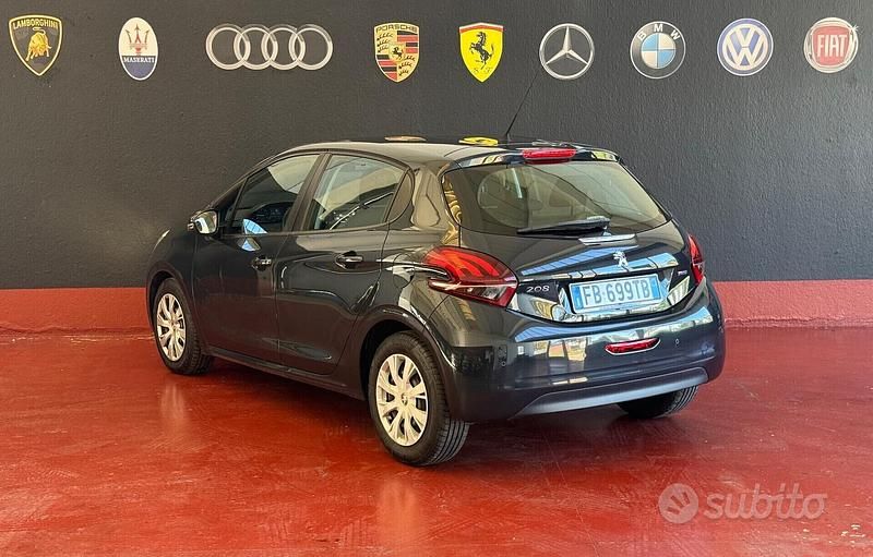 Usata Peugeot 208 Allure 75 CV (55 kW) 2015 Blu/azzurro Utilitaria