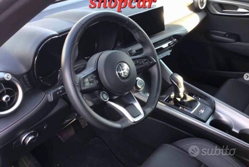 Usata Alfa Romeo Tonale Sprint 131 CV (96 kW) 2023 Blu SUV