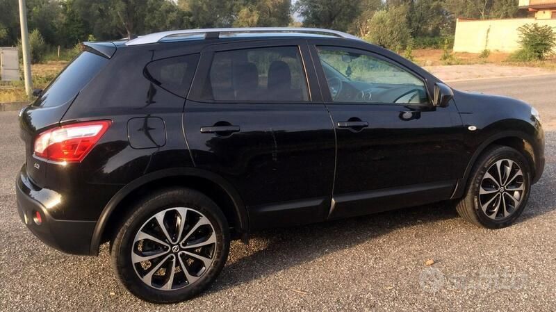 Usata Nissan Qashqai 110 CV (80 kW) 2012 Nero SUV