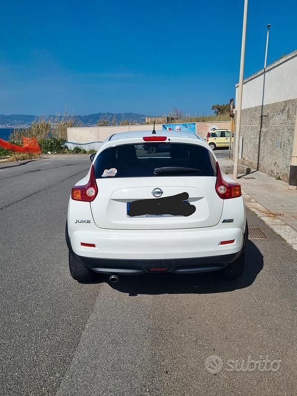 Usata Nissan Juke Tekna 110 CV (80 kW) 2013 Bianco SUV