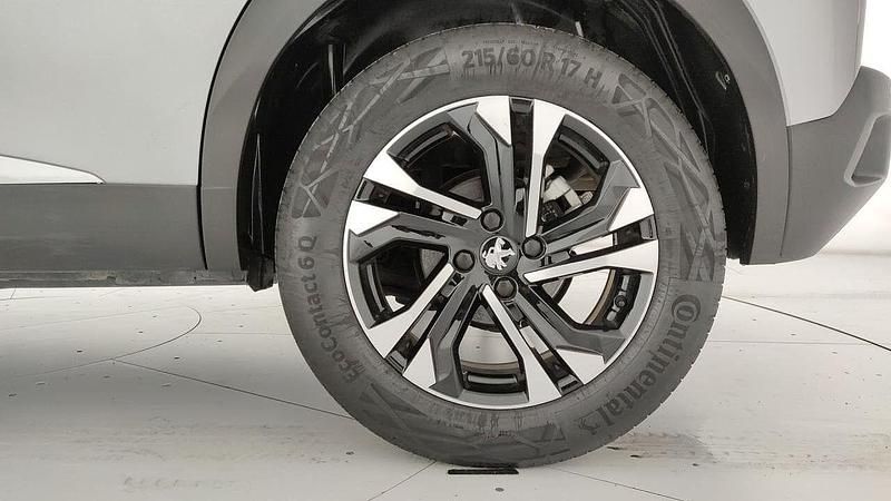 Usata Peugeot 2008 Allure 101 CV (74 kW) 2023 Grigio SUV