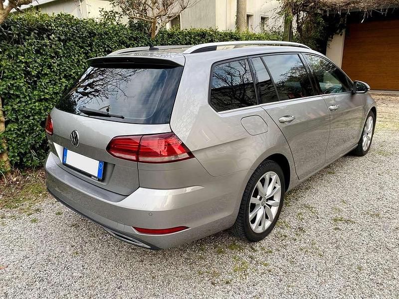 Usata VW Golf VII Executive 116 CV (85 kW) 2019 Argento Station wagon