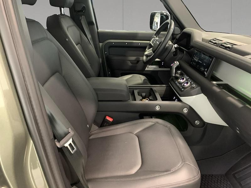 Usata Land Rover Defender SE 249 CV (183 kW) 2024 Pangea green SUV