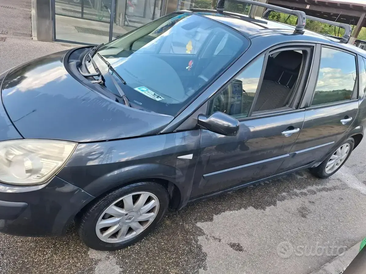 Usata Renault Scenic E-Tech 106 CV (77 kW) 2007 Grigio Monovolume