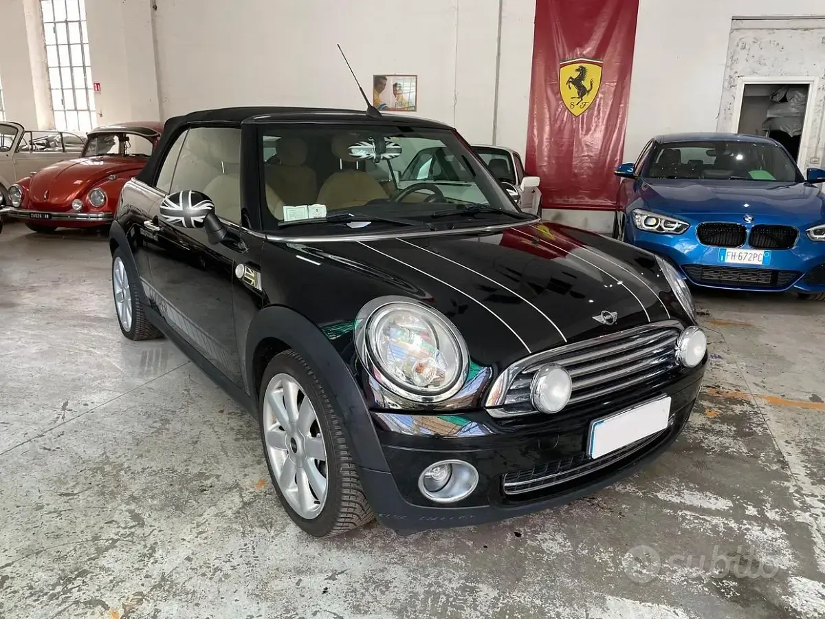 Usata Mini Cooper Cabriolet 120 CV (88 kW) 2009 Nero Cabrio