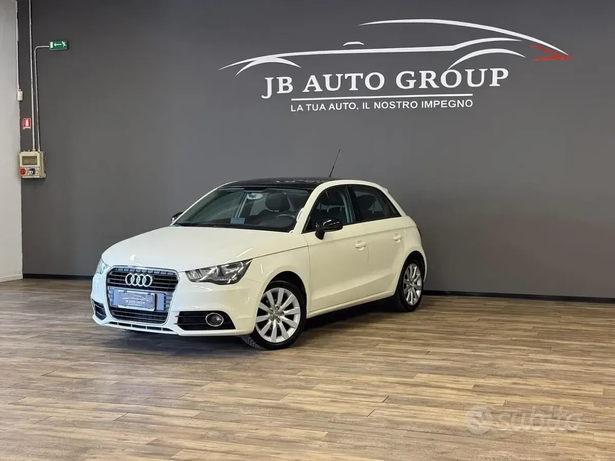 Usata Audi A1 Comfort 105 CV (77 kW) 2013 Bianco Utilitaria