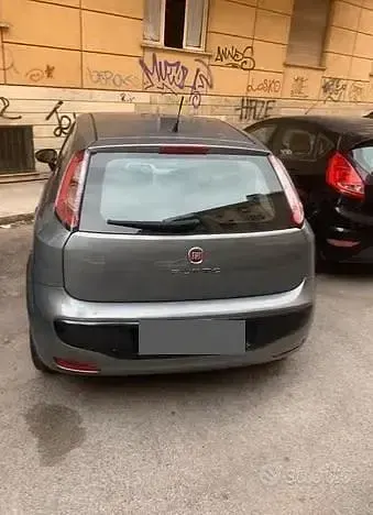 Usata Fiat Grande Punto 90 CV (66 kW) 2007 Grigio Utilitaria