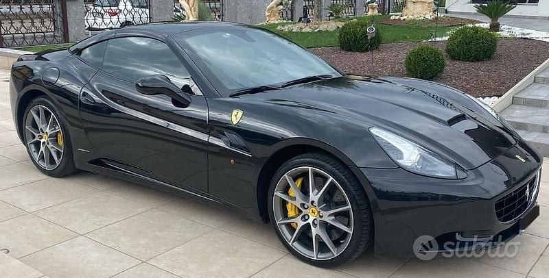 Usata Ferrari California 460 CV (338 kW) 2010 Nero(met.) Cabrio