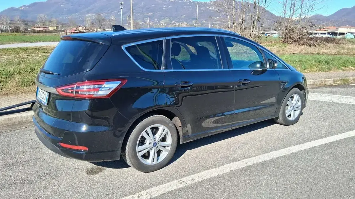 Usata Ford S-MAX Business Edition 190 CV (139 kW) 2022 Monovolume
