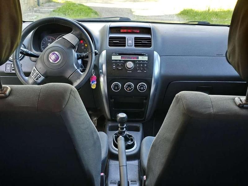 Usata Fiat Sedici Dynamic 120 CV (88 kW) 2013 SUV