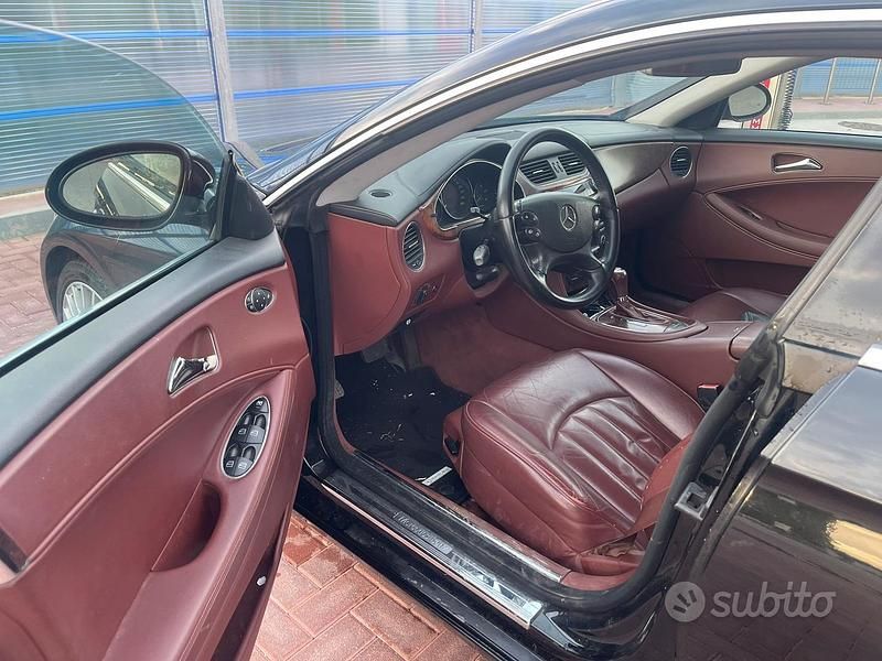 Usata Mercedes CLS320 224 CV (164 kW) 2006 Nero Berlina